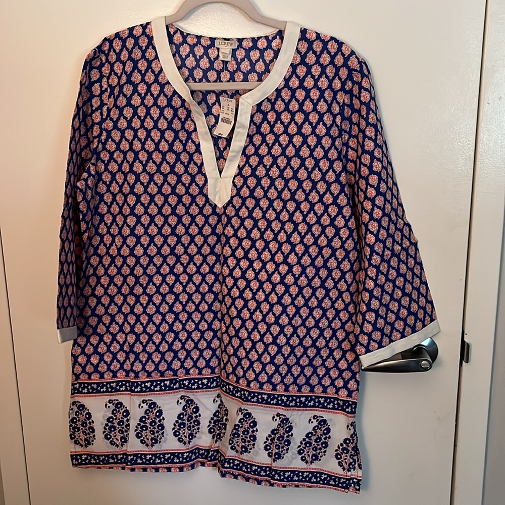 Women's Blue and White Patterned Top